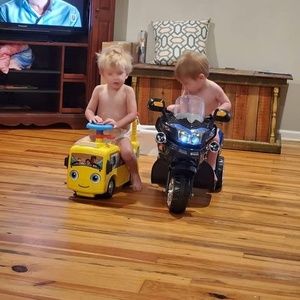 Meet your Posher, Dee